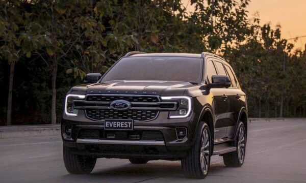 FORD EVEREST TITANIUM BI-TURBO 4×4 AT