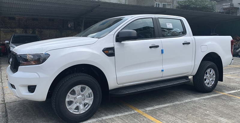Hình ảnh ngoại thất ford ranger xls At 2021 2022 mới màu trắng tại ford thăng long