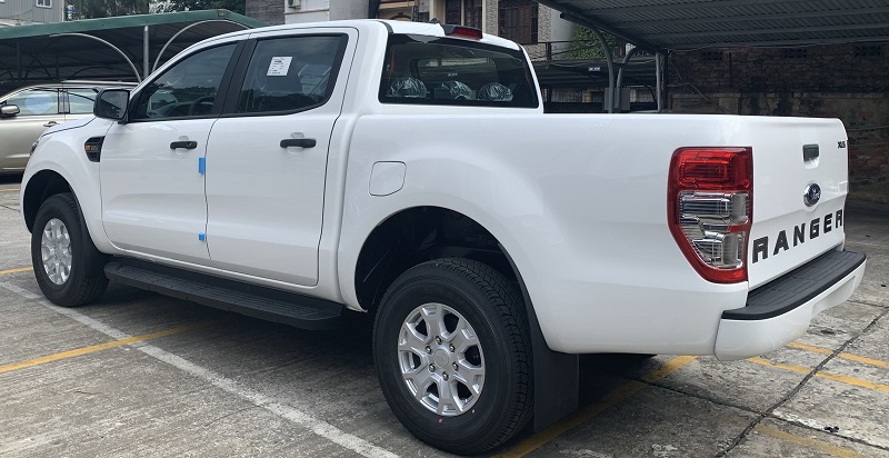 Hình ảnh ngoại thất ford ranger xls At 2021 2022 mới màu trắng tại ford thăng long