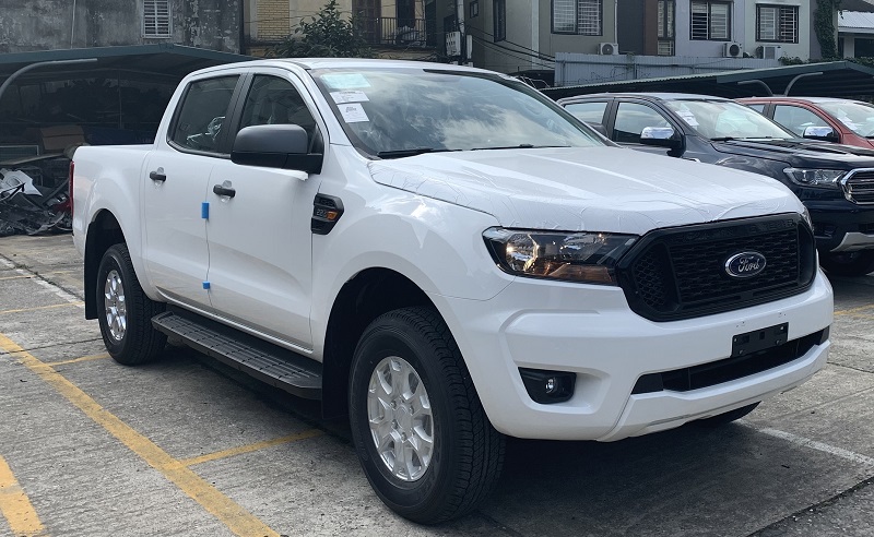 Hình ảnh ngoại thất ford ranger xls At 2021 2022 mới màu trắng tại ford thăng long